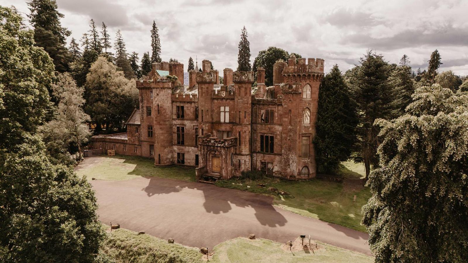 Luxury Woodland Lodge Retreat At Culdees Castle Crieff Kültér fotó