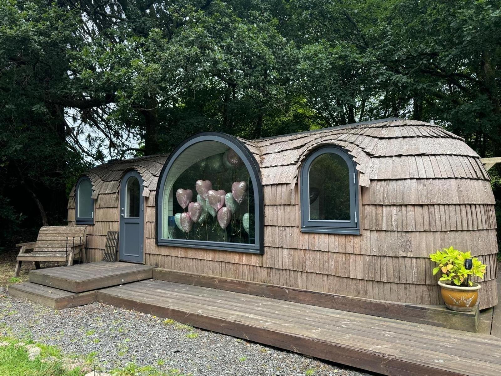 Luxury Woodland Lodge Retreat At Culdees Castle Crieff Kültér fotó
